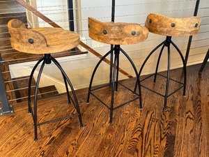 lot 17 image: Set of Three Island Counter Swiveling Barstools