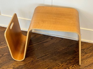 lot 37 image: Offi Magazine Rack