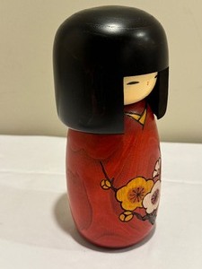 lot 216 image: Wooden Japanese Kokeshi Doll