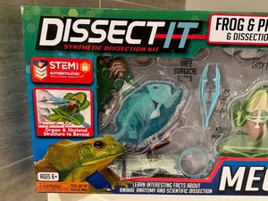 lot 218 image: Dissect It Frog and Piranha Mega Lab Playset