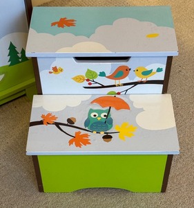 lot 208 image: Fantasy Fields Toy Chest, Fantasy Fields Storage Step Stool and Decorative Stool