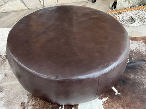 lot 181 image: Large Room and Board Round Ottoman