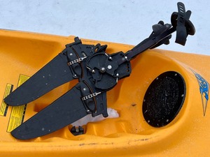 lot 11 image: Hobie Kayak