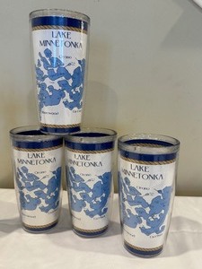 lot 157 image: (4) Plastic Lake Minnetonka Tumblers and a Decorative Anchor Figurine