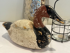 lot 160 image: Home Decor Assortment