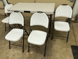 lot 299 image: Plastic Adjustable Table by Lifetime and Four Plastic Folding Chairs