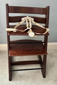 lot 257 image: Childrens Wooden Adjustable High Chair
