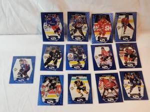 Lot of 13 1998-99 Upper Deck NHL Starquest Cards