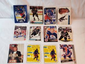 Lot of 12 Wayne Gretzky Cards