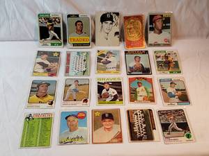 Lot of 20 Vintage MLB from the 1960s and 1970s