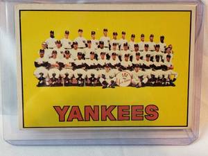 1966 New York Yankees Team Card with Mickey Mantle Topps No. 131