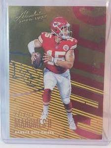 Patrick Mahomes Gold Foil 2018 Panini Absolute No. 49