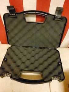 Single pistol case