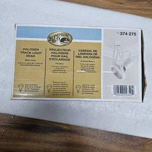 4 Hampton Bay Halogen track light heads