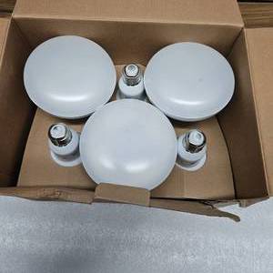 Full box of LED light bulbs, 75-Watt replacement, NEW.