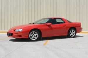 lot 2 image: SPOTLESS 1998 CHEVROLET CAMARO WITH ONLY 41,000 MILES