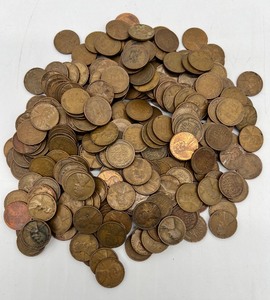 lot 41 image: Wheat Pennies - Over 360