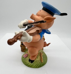 lot 96 image: DISNEY Three Little Pigs Figurine -Hey Diddle, Diddle, I Play on My Fiddle