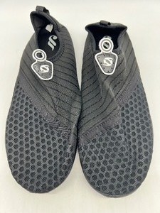 lot 125 image: NEW Water Shoes Size Large