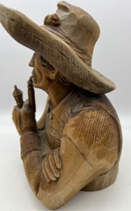 lot 316 image: Tyrolean German Pipe Smoking MAN Carving Sculpture