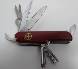lot 309 image: Pocket Knives Collection including Victorinox Swiss Hammer USA