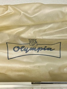 lot 208 image: Vintage OLYMPIA DE LUXE Typewriter in Box with Cover and Cleaning Tools