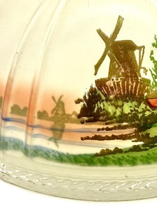 lot 224 image: Vintage ALADDIN LAMP Model 620S Reverse Painted Glass Windmill Hanging Lamp Shade