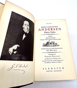 lot 227 image: Stunning Vintage Stamped Book Lovers HAN CHRISTIAN ANDERSEN FAIRY TAILES Books Vol 1-4