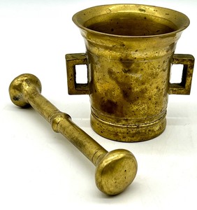 lot 228 image: Vintage X Heavy Brass Mortal & Pestle Pharmacy Original