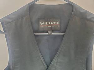 lot 402 image: Vintage Wilson Mens Black Leather Vest