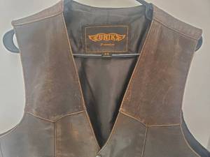 lot 417 image: Vintage UNIK Premium Brown Mens Leather Vest