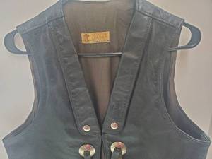 lot 409 image: Vintage BERMAN BUCKSKIN Mens Gilet Leather Vest