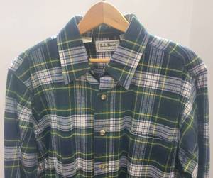 lot 414 image: Vintage LL BEAN Chamois Plaid Mens Medium