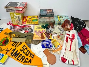 lot 517 image: Vintage Variety of BOY SCOUT Collectibles and More