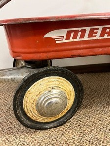 lot 522 image: Vintage MERCURY Wagon - Original Deluxe Murray Coaster Wagon