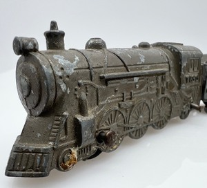 lot 536 image: Vintage TOOTSIE Train including Texaco & Cracker Jack