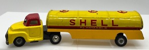 lot 538 image: Vintage SHELL Tanker Truck - Japan and Side Dump Trailer