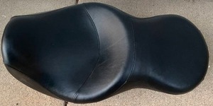 lot 313 image: Genuine OEM Harley Davidson Motorcycle Seat