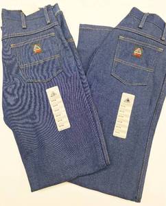 lot 565 image: Bulwark FR (Flame Resistant) Mens Denim Jeans - 2112 - CAT 2 - NWT - Size 32 x 34 - 2 pairs