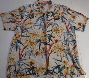 lot 447 image: TOMMY BAHAMA 100% Silk Floral Tropical Island Mens Dress SHIRT Sz LG