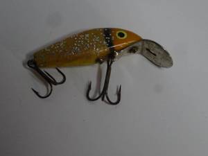 lot 349 image: Vintage Fishing Lures, Creek Chub Zipper, Cisco Kid, Crazy Crawler Mouse & More