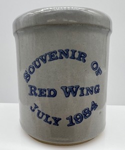 lot 365 image: Souvenir of Red Wing Pottery