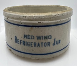 lot 459 image: Vintage RED WING STONEWARE POTTERY - Refrigerator Jar #1