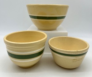 lot 473 image: Vintage WATT POTTERY - Green Stripe Mixing Bowls - 3