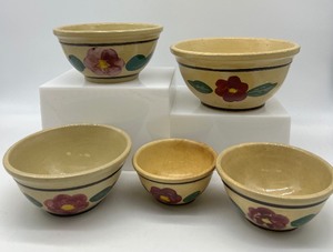 lot 481 image: Vintage WATT POTTERY - Rio Rose Mixing Bowls - QTY 5