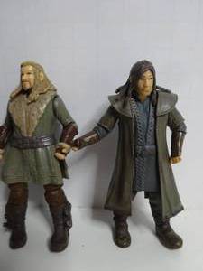 lot 358 image: The Hobbit An Unexpected Journey lot of 5 action figures  weapons