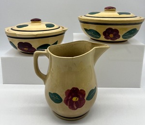lot 484 image: Vintage WATT POTTERY - Rio Rose - 2 Covered Casserole Dishes and Pitcher