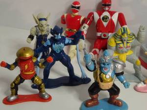 lot 352 image: Vintage 90s Bandai Mighty Morphin POWER RANGERS Lot of 12 PVC Figures 3  1 Bonus