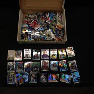 FOOTBALL CARDSHUGE LOT