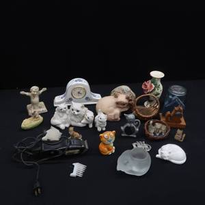 BOX OF COLLECTIBLE CATS AND OTHER ITEMS